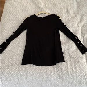Black blouse with open sleeves